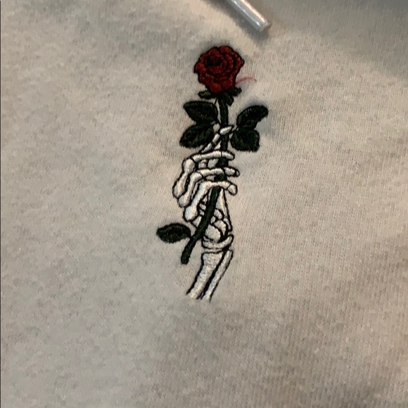 Empyre Roses Sweatshirt - Picture 2 of 4